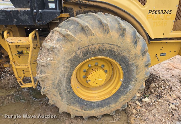 image for item DV1286 2016 Caterpillar CP56B single drum vibratory roller