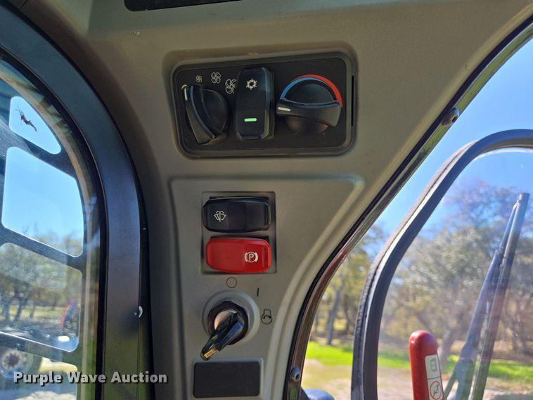 image for item DV1288 2020 Caterpillar 299D3 XE tracked skid steer loader