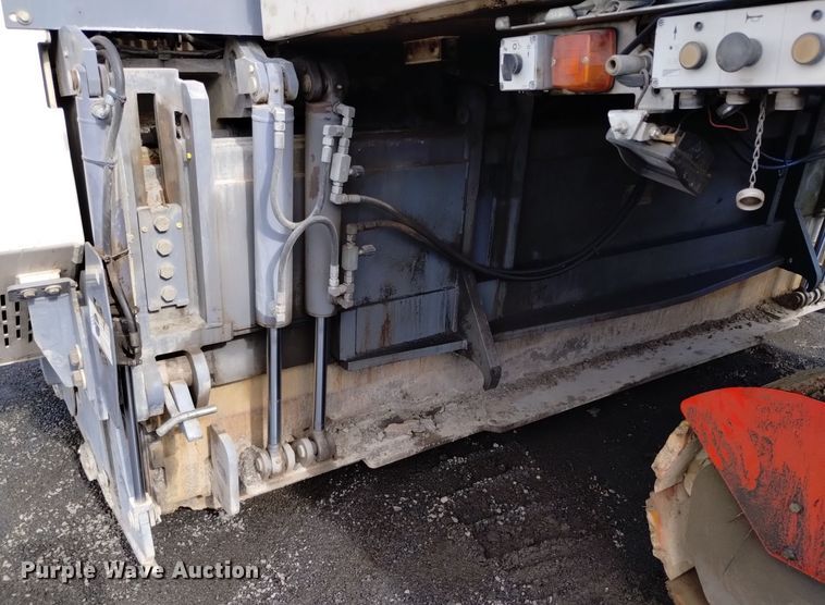 image for item DV6651 2010 Wirtgen W 2200 milling machine