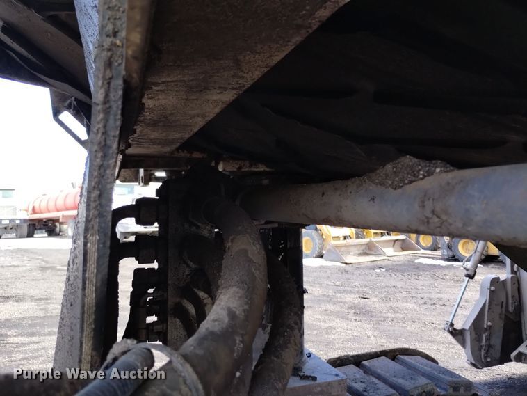 image for item DV6651 2010 Wirtgen W 2200 milling machine