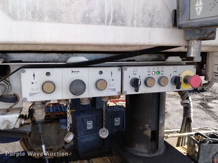 image for item DV6651 2010 Wirtgen W 2200 milling machine