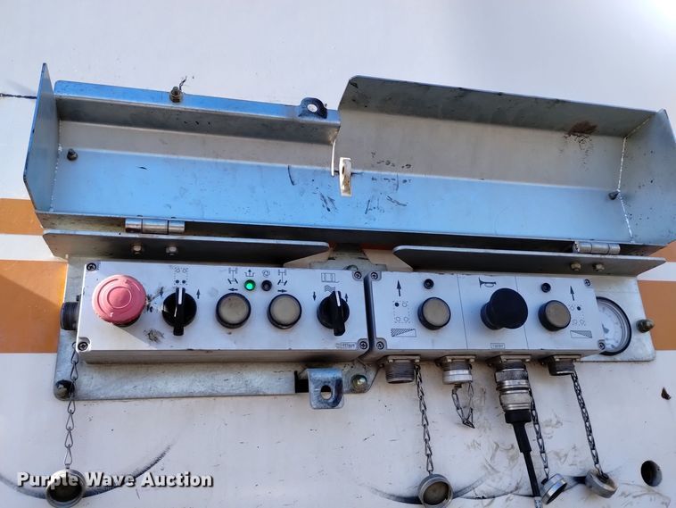 image for item DV6651 2010 Wirtgen W 2200 milling machine