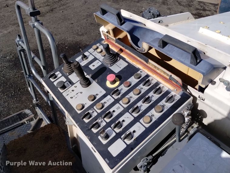 image for item DV6651 2010 Wirtgen W 2200 milling machine