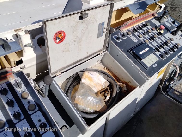 image for item DV6651 2010 Wirtgen W 2200 milling machine