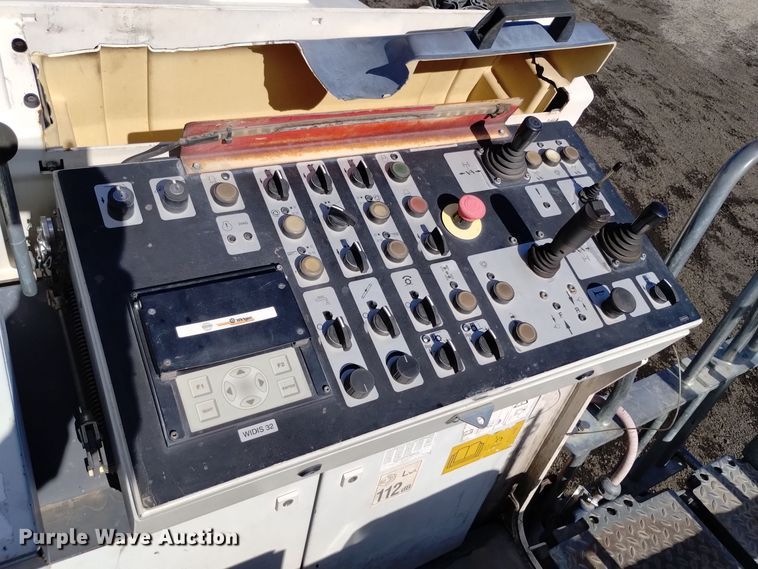 image for item DV6651 2010 Wirtgen W 2200 milling machine