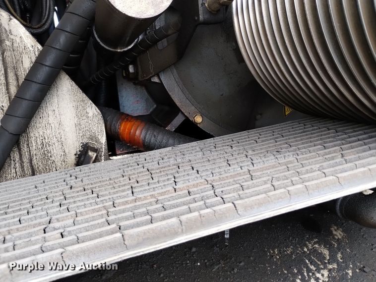 image for item DV6651 2010 Wirtgen W 2200 milling machine