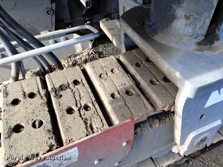 image for item DV6651 2010 Wirtgen W 2200 milling machine