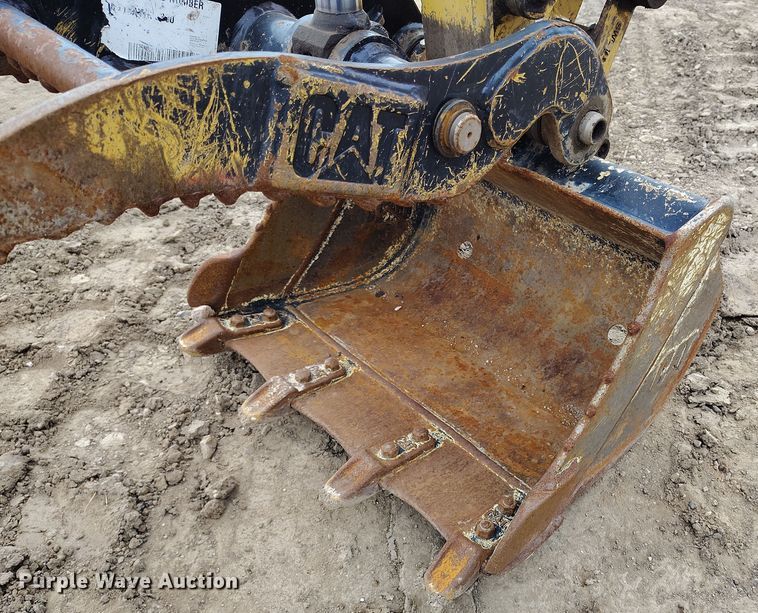 image for item DV6652 2019 Caterpillar 302CR mini excavator