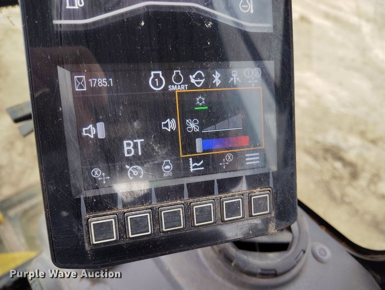 image for item DV6652 2019 Caterpillar 302CR mini excavator