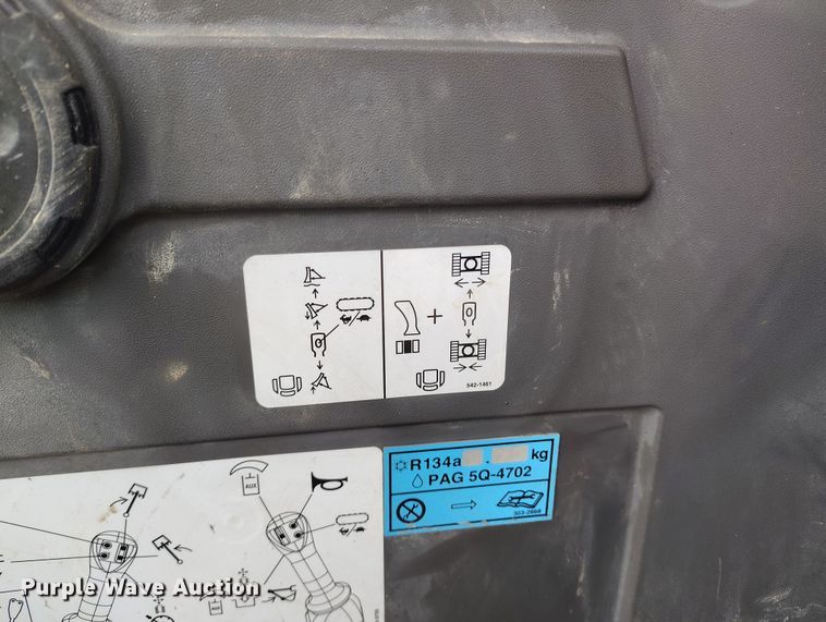 image for item DV6652 2019 Caterpillar 302CR mini excavator