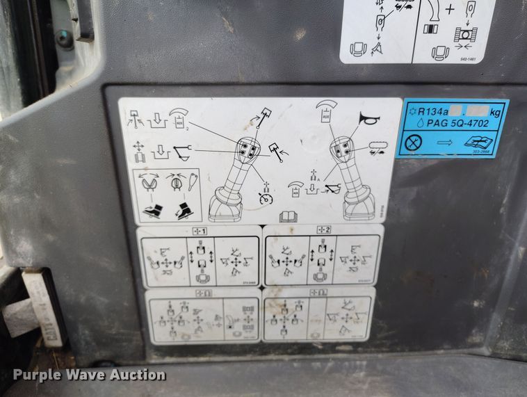 image for item DV6652 2019 Caterpillar 302CR mini excavator