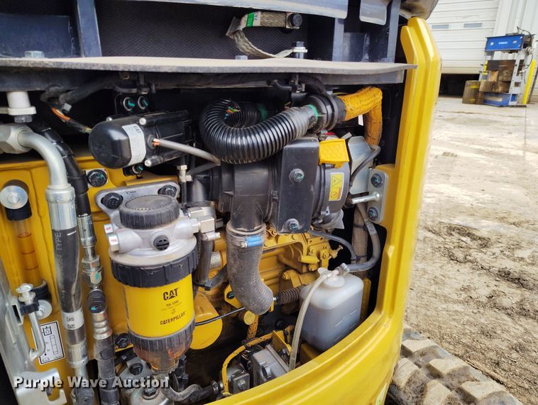 image for item DV6652 2019 Caterpillar 302CR mini excavator