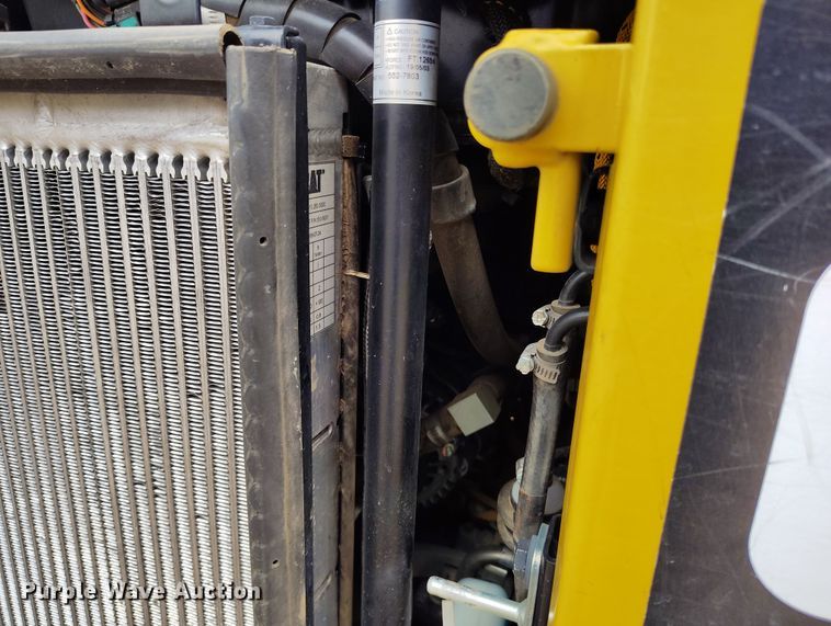 image for item DV6652 2019 Caterpillar 302CR mini excavator