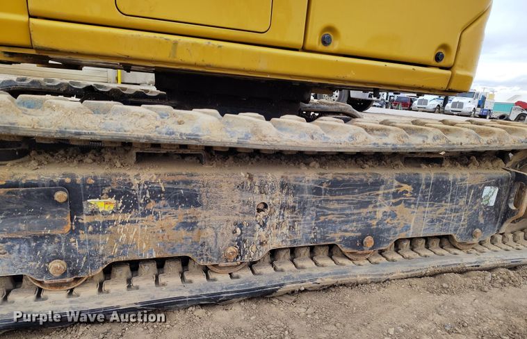 image for item DV6652 2019 Caterpillar 302CR mini excavator