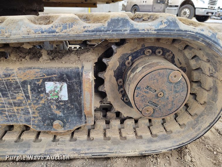 image for item DV6652 2019 Caterpillar 302CR mini excavator