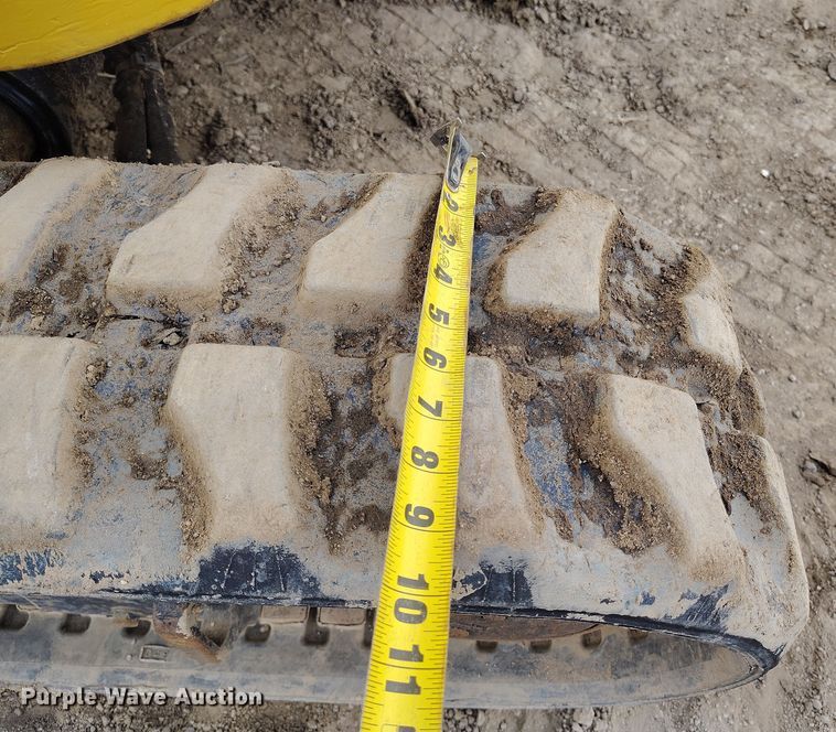 image for item DV6652 2019 Caterpillar 302CR mini excavator