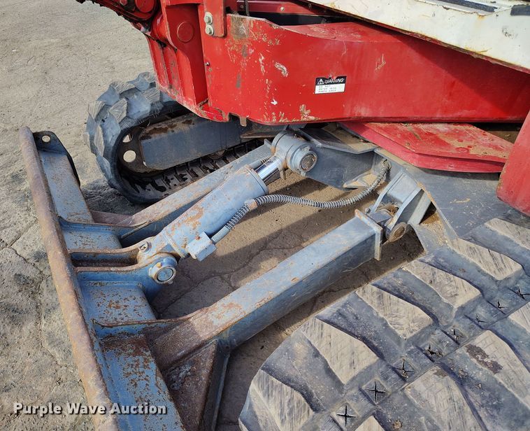 image for item DV6656 2006 Takeuchi TB53FR mini excavator