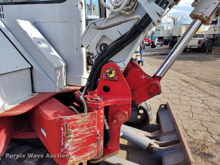 image for item DV6656 2006 Takeuchi TB53FR mini excavator