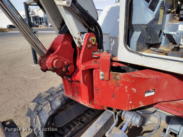 image for item DV6656 2006 Takeuchi TB53FR mini excavator