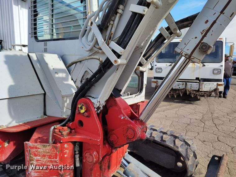 image for item DV6656 2006 Takeuchi TB53FR mini excavator