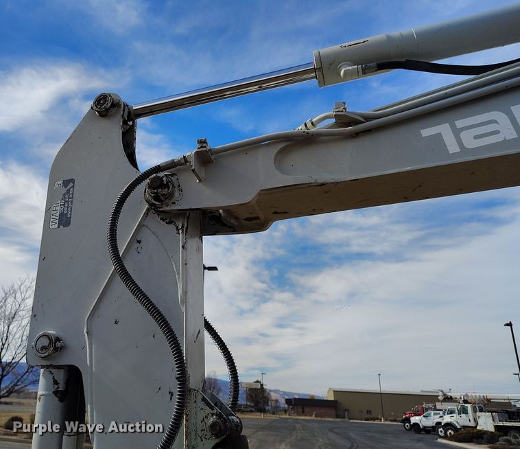 image for item DV6656 2006 Takeuchi TB53FR mini excavator