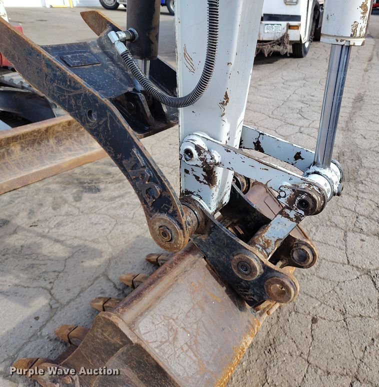 image for item DV6656 2006 Takeuchi TB53FR mini excavator