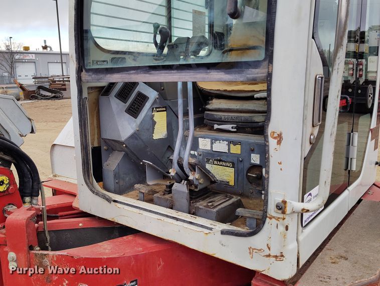 image for item DV6656 2006 Takeuchi TB53FR mini excavator