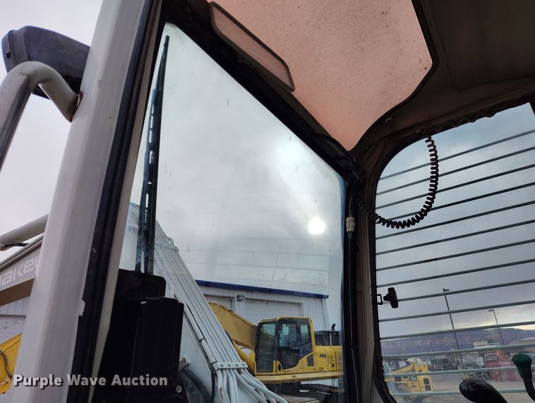 image for item DV6656 2006 Takeuchi TB53FR mini excavator