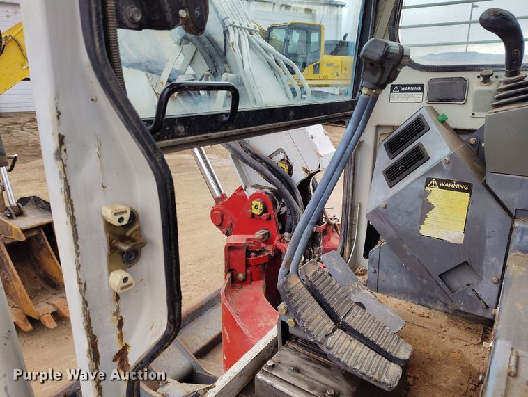 image for item DV6656 2006 Takeuchi TB53FR mini excavator