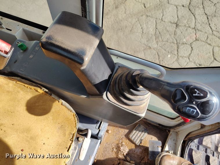 image for item DV6656 2006 Takeuchi TB53FR mini excavator