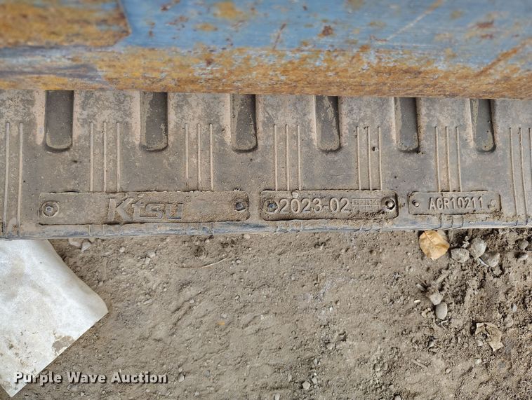 image for item DV6656 2006 Takeuchi TB53FR mini excavator