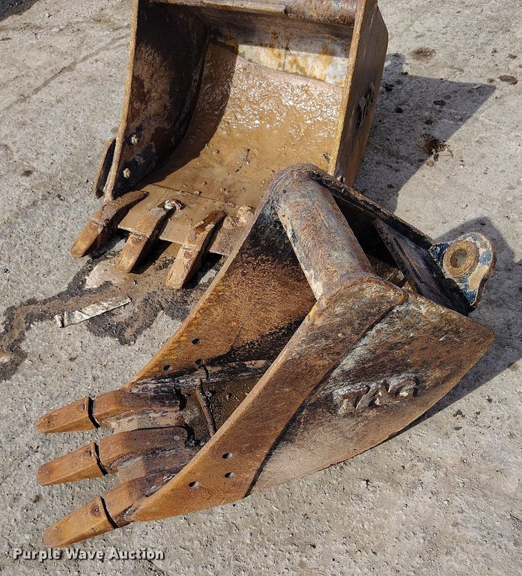 image for item DV6656 2006 Takeuchi TB53FR mini excavator