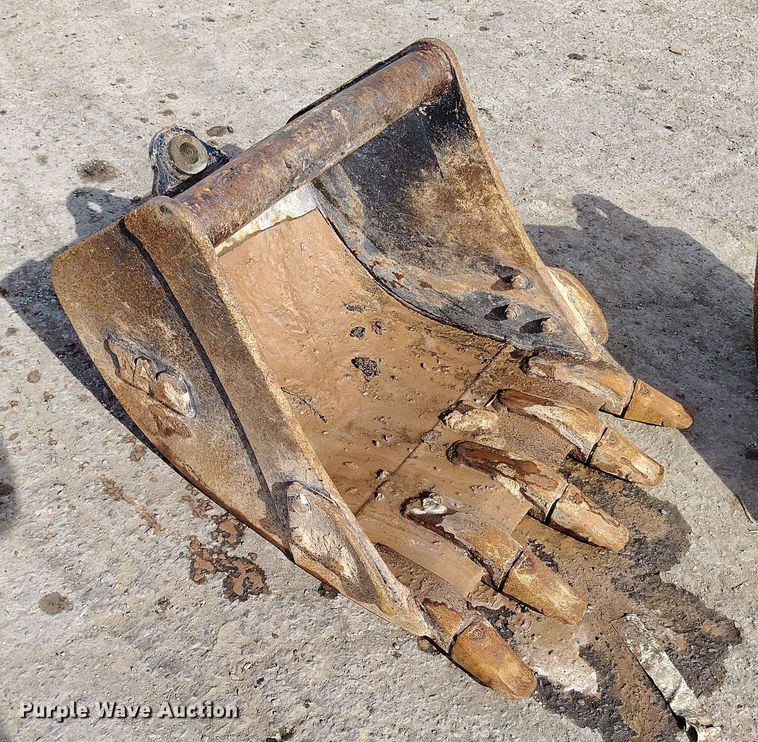 image for item DV6656 2006 Takeuchi TB53FR mini excavator