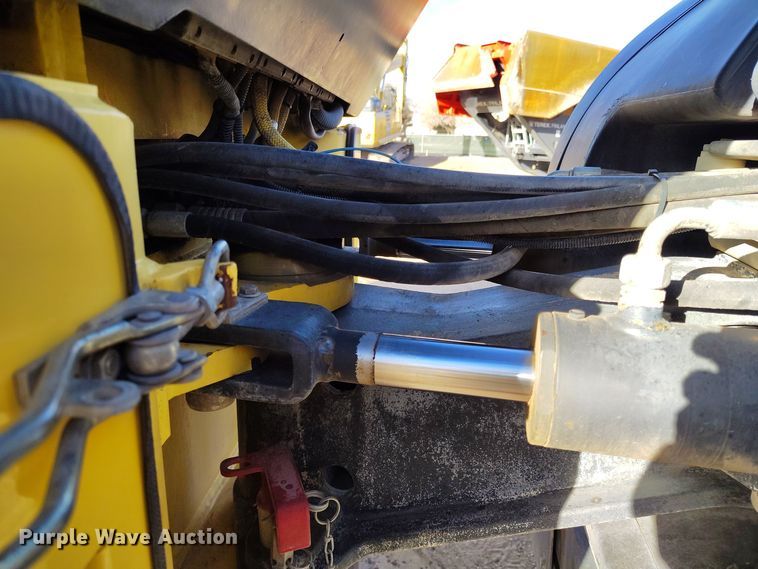 image for item DV6676 2006 Bomag BW 190 AD-4 double drum vibratory roller