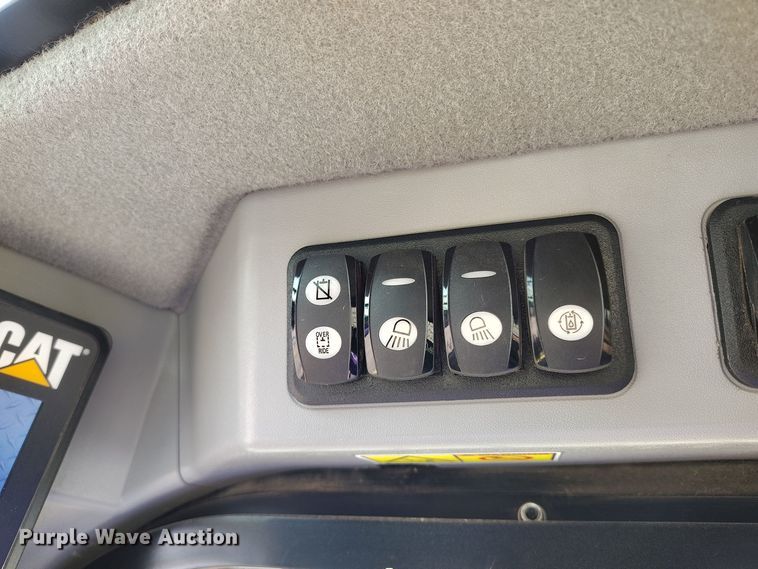 image for item DV6678 2014 Caterpillar 299D XHP tracked skid steer loader