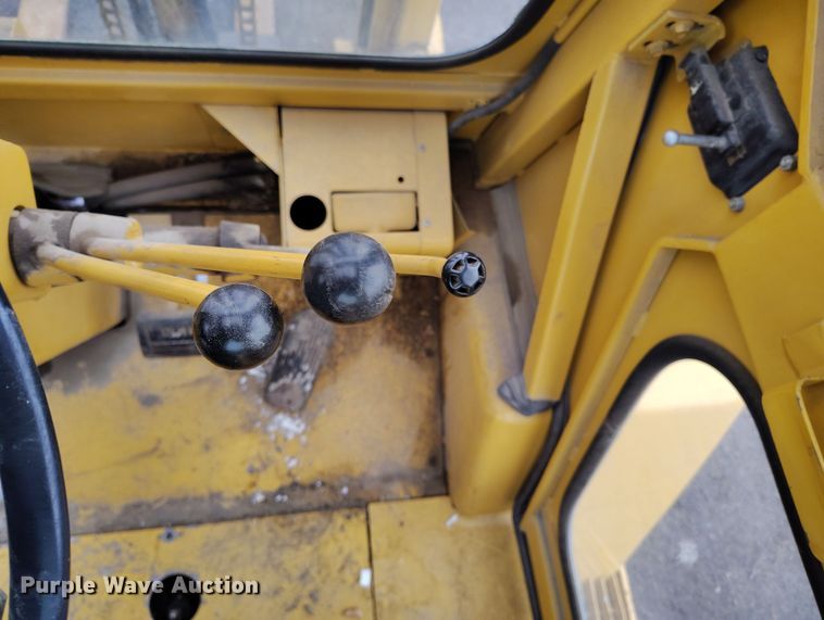 image for item DV6693 1979 Clark IT80 forklift