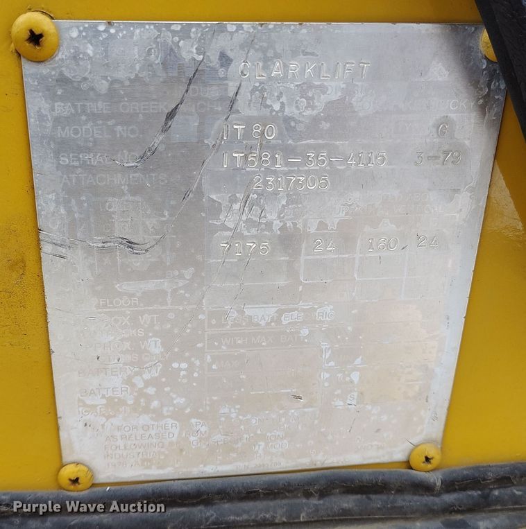 image for item DV6693 1979 Clark IT80 forklift