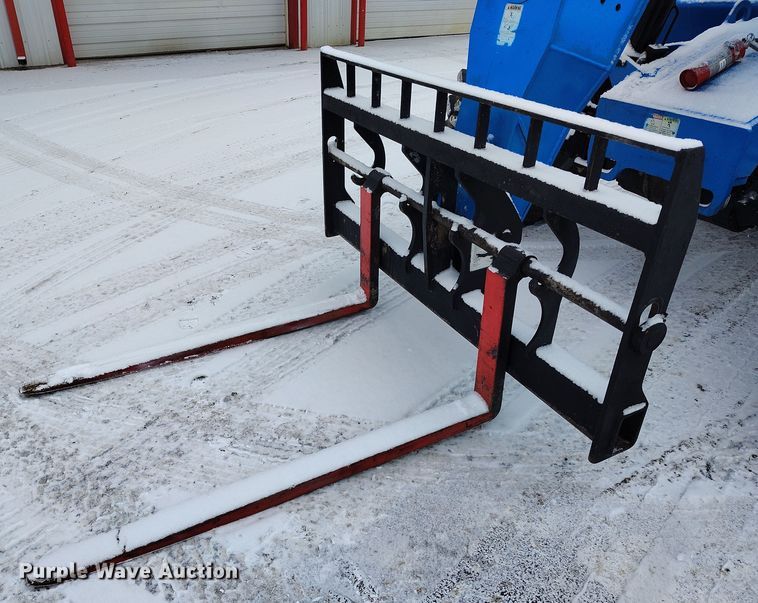 image for item DV6697 2014 Genie  GTH844 telehandler