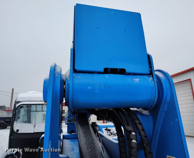 image for item DV6697 2014 Genie  GTH844 telehandler
