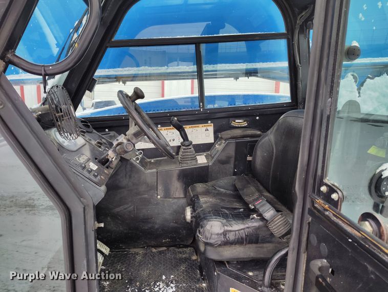 image for item DV6697 2014 Genie  GTH844 telehandler