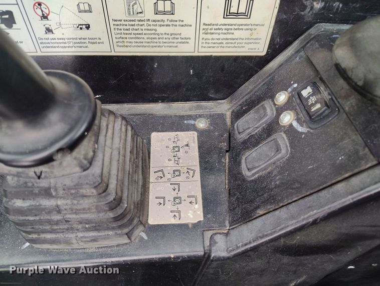 image for item DV6697 2014 Genie  GTH844 telehandler