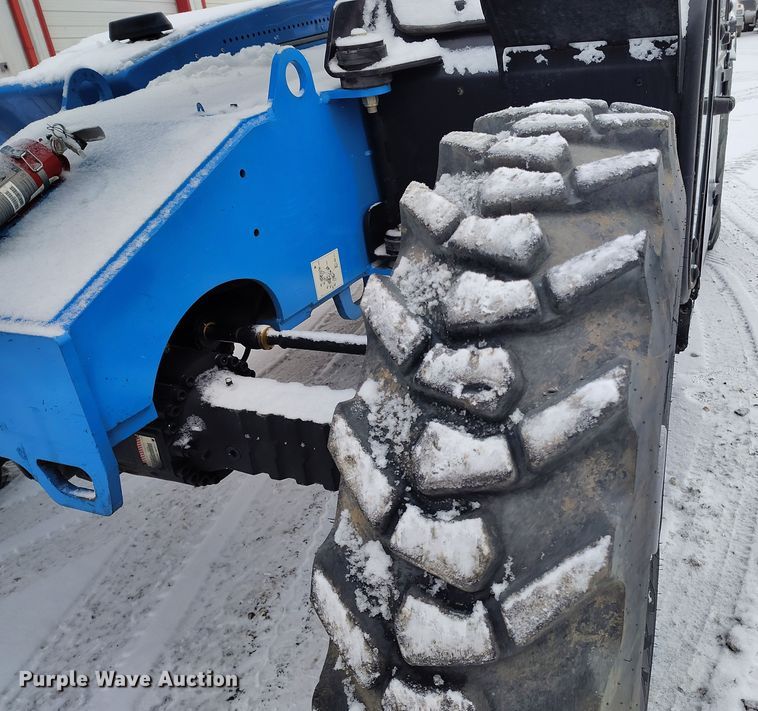 image for item DV6697 2014 Genie  GTH844 telehandler