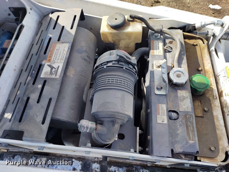 image for item DV6699 2020 Bobcat MT55 compact utility loader