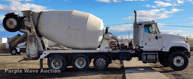 image for item DV6701 2006 International Paystar 5500i ready mix truck