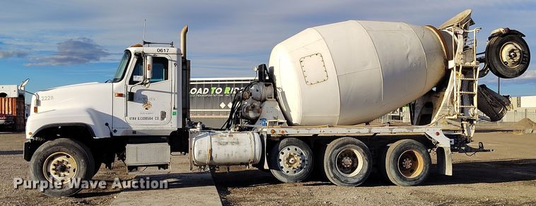 image for item DV6701 2006 International Paystar 5500i ready mix truck