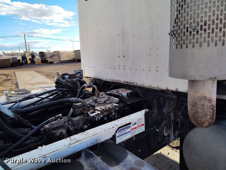 image for item DV6701 2006 International Paystar 5500i ready mix truck