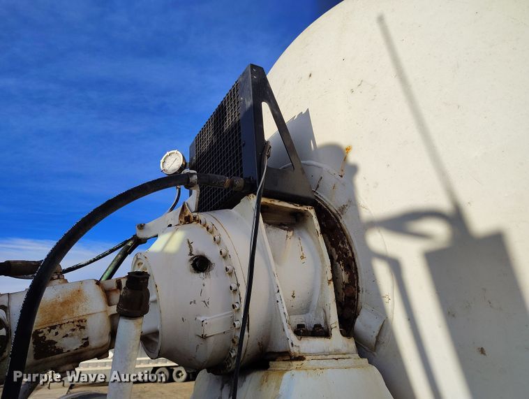 image for item DV6701 2006 International Paystar 5500i ready mix truck