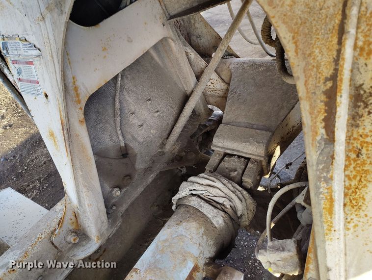 image for item DV6701 2006 International Paystar 5500i ready mix truck