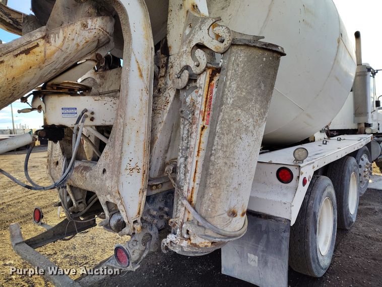 image for item DV6701 2006 International Paystar 5500i ready mix truck