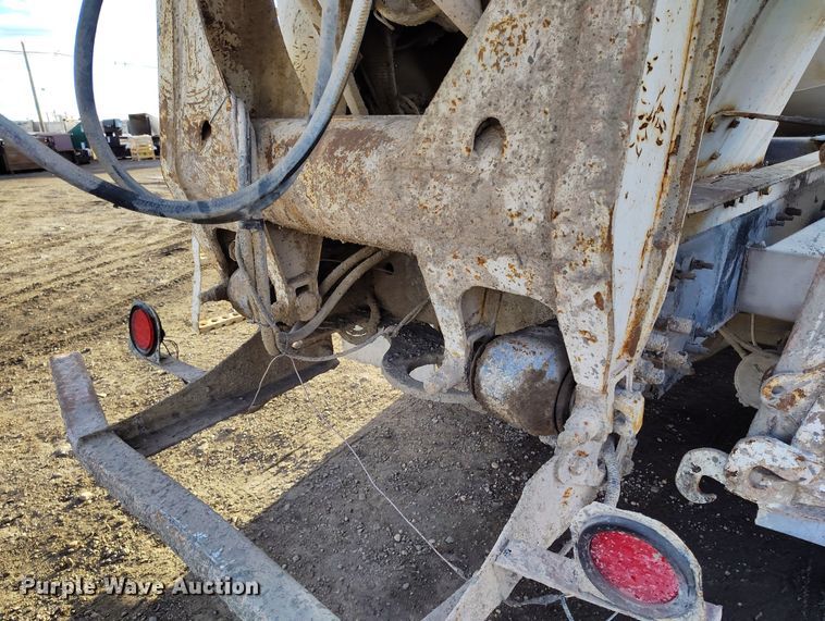 image for item DV6701 2006 International Paystar 5500i ready mix truck